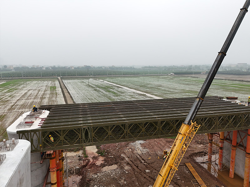 Pont extra-large de la gare de Hezhou sur la voie ferrée à grande vitesse Zhuhai-Zhaoqing