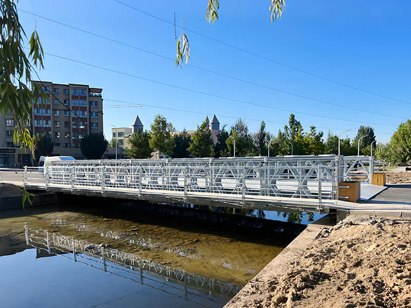 Projet de transport municipal dans le comté autonome de Qapqal Xibe, Xinjiang