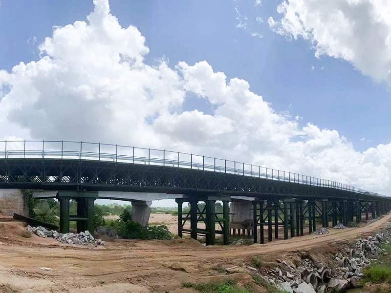Pont en acier personnalisé
