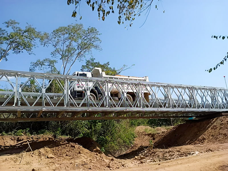 CB 200 Bailey Bridge Pont Bailey renforcé à double rangée et monocouche de 27 mètres