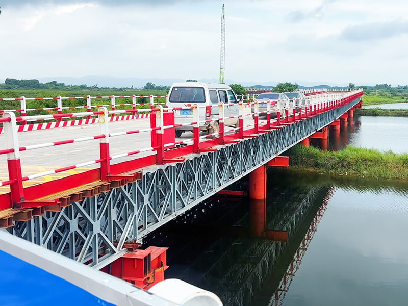 Pont d'approche en acier galvanisé à grande portée